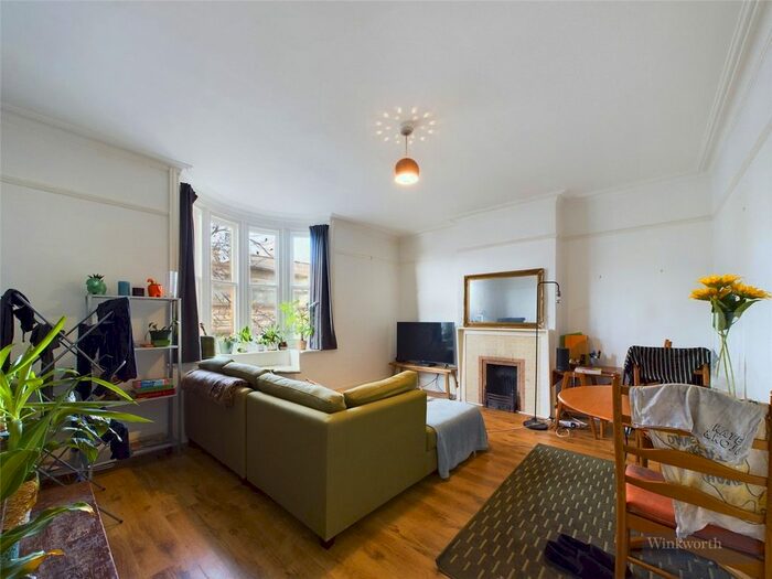 1 Bedroom Flat To Rent In Claremont Road, Surbiton, KT6