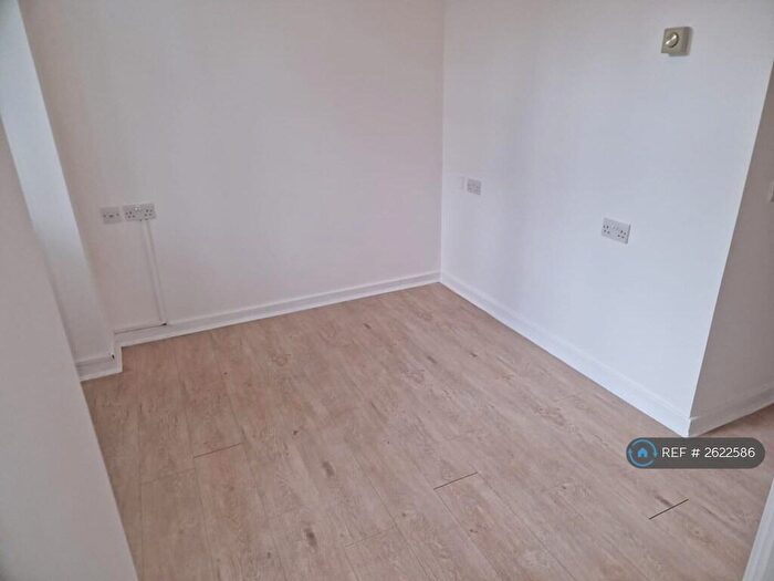 1 Bedroom Flat To Rent In Godfrey Road, Salford, M6