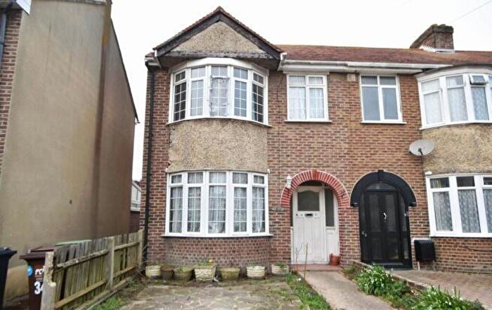 3 Bedroom House To Rent In Rothesay Road, Gosport, PO12