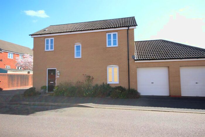 3 Bedroom Detached House To Rent In Robert Davy Road, Exeter EX2