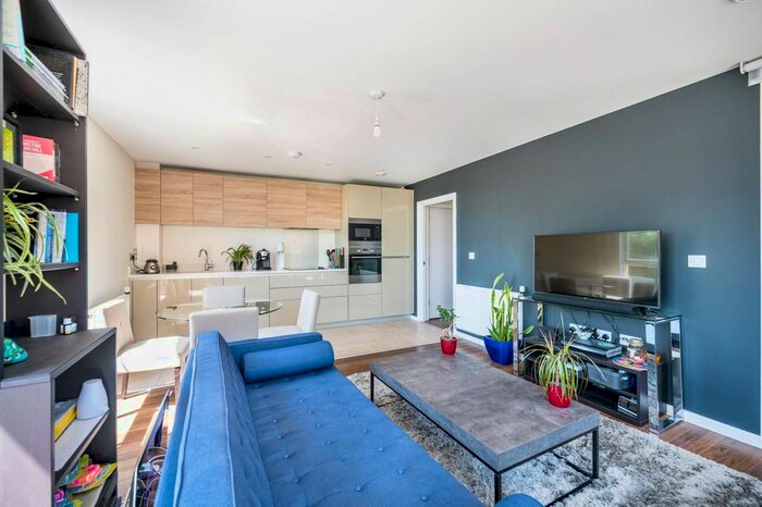 1 Bedroom Flat For Sale In Rosenburg Road, South Acton, London, W3