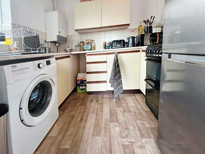 2 Bedroom Apartment To Rent In Crescent Road, Wimborne, BH21