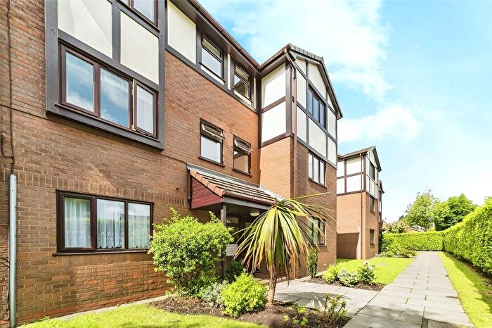 2 Bedroom Flat For Sale In Kirkstile Place, Clifton, Swinton, Manchester, M27