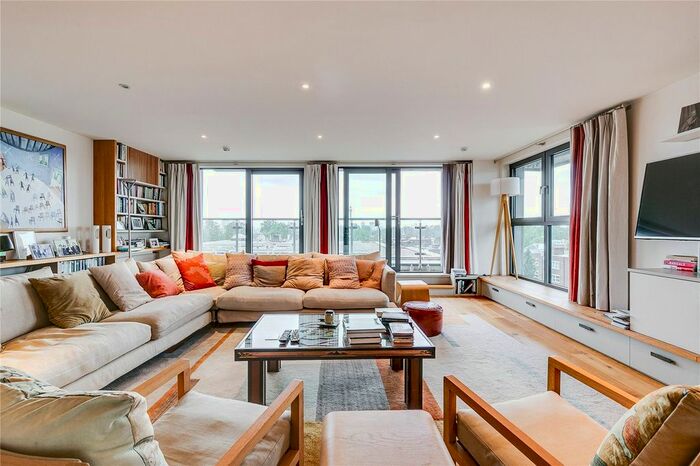 3 Bedroom Flat To Rent In Lock House, Oval Road, NW1