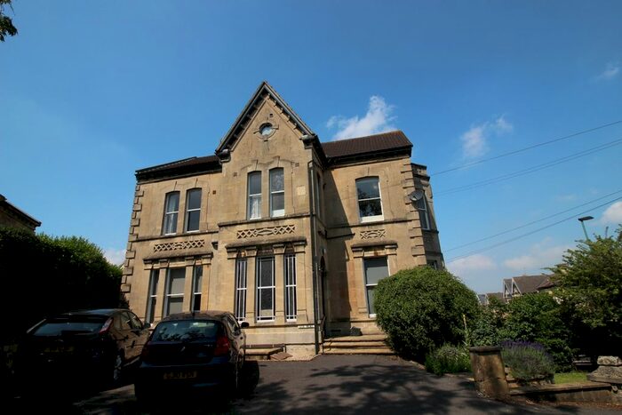 2 Bedroom Flat To Rent In Highview, Upper Oldfield Park, Bath, BA2