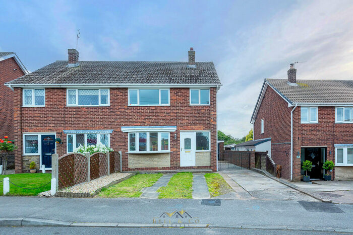 3 Bedroom Semi-Detached House For Sale In Pagdin Drive, Styrrup, Doncaster, DN11