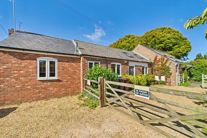 1 Bedroom Semi-Detached Bungalow For Sale In Oving Road, Chichester, PO19