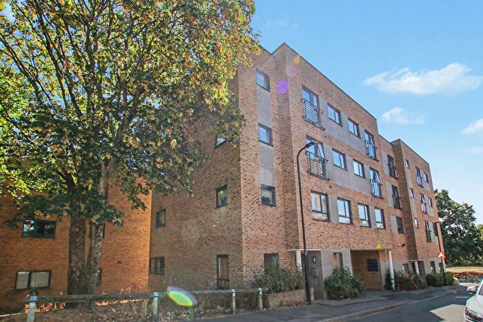2 Bedroom Flat To Rent In Amelia Court, Marston Road, SO19
