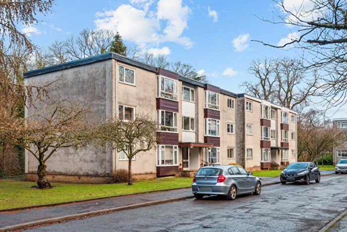 2 Bedroom Flat To Rent In Bankholm Place, Busby, Glasgow, G76