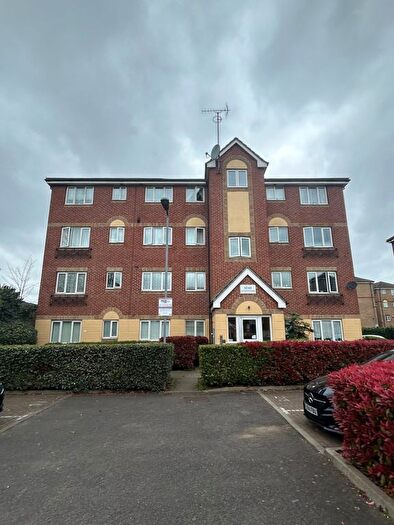 2 Bedroom Flat For Sale In Culpepper Close, Edmonton, N18