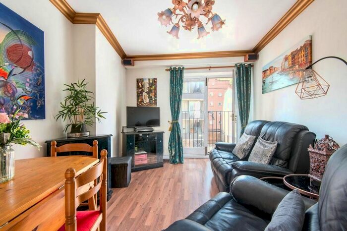 1 Bedroom Flat To Rent In Farringdon Road, London, EC1R