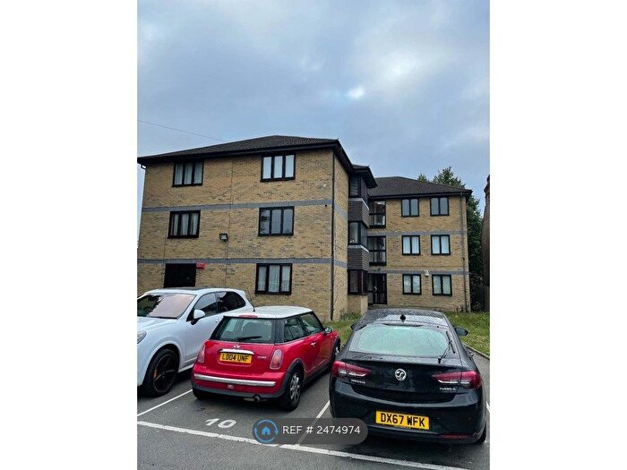 2 Bedroom Flat To Rent In Ashcroft Court, Dartford, DA1