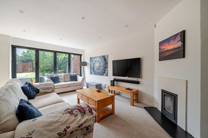 3 Bedroom Semi-Detached House To Rent In Cranley Road, Guildford, GU1