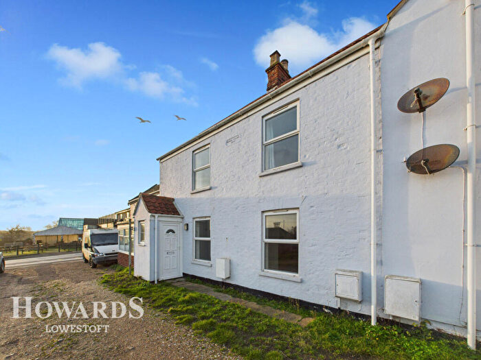 2 Bedroom Terraced House For Sale In High Path, Kessingland, NR33