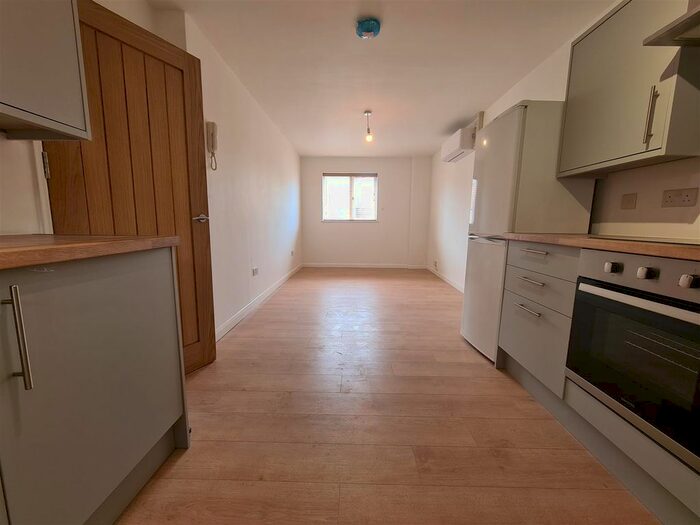 3 Bedroom Flat To Rent In Morleys Place, High Street, Sawston, CB22