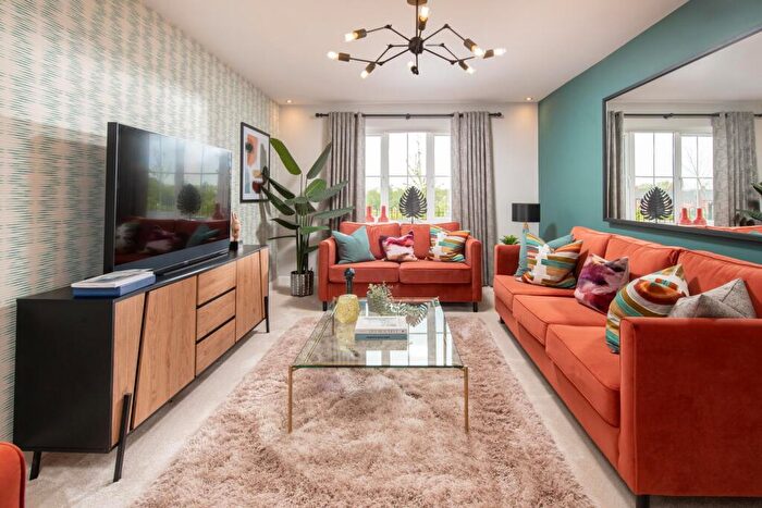 4 Bedroom Detached House For Sale In Field Lane, Boulton Moor, DE24