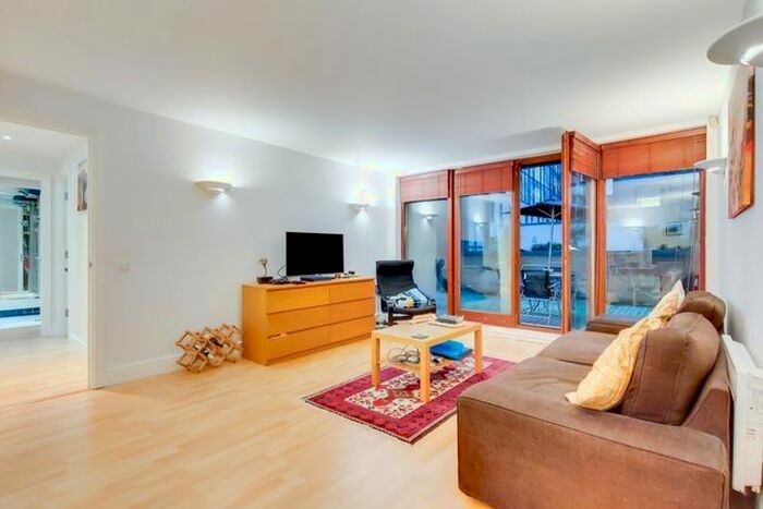2 Bedroom Flat To Rent In Naylor Building West, Assam Street, Aldgate, E1