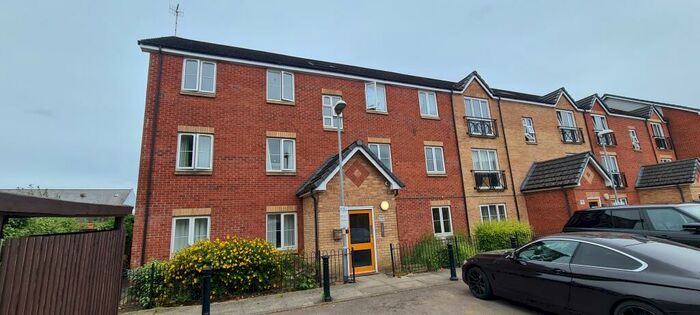 2 Bedroom Flat To Rent In Byfield Road, Northampton, NN5