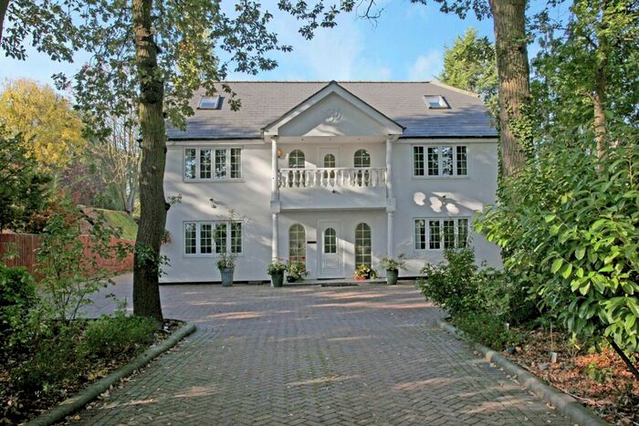 6 Bedroom Detached House To Rent In Winkfield Road Windsor, SL4