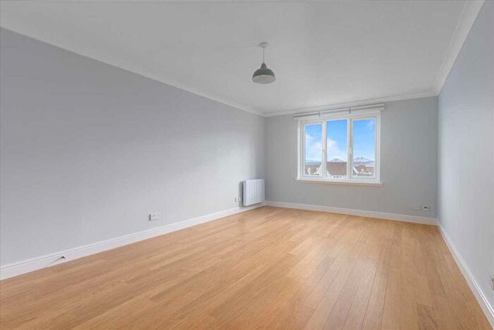 2 Bedroom Apartment For Sale In The Moorings, Dalgety Bay, KY11