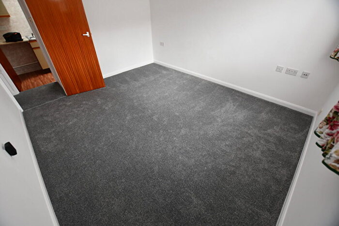 1 Bedroom Terraced Bungalow For Sale In Bletchingley Close, Thornton Heath, CR7