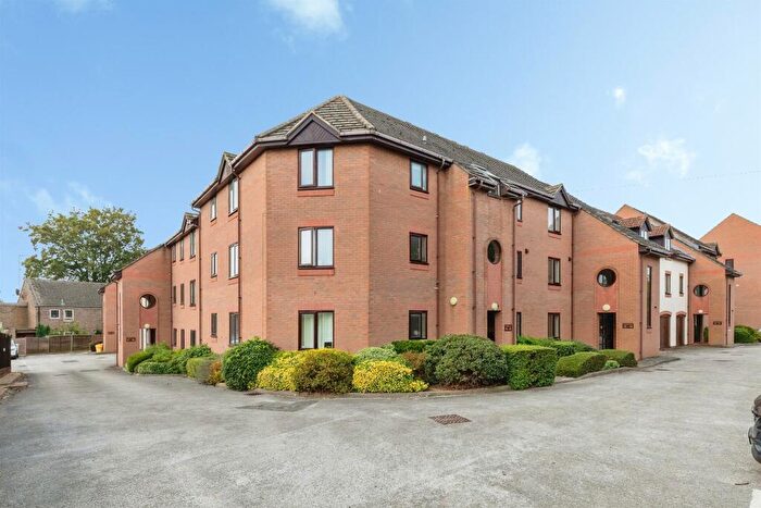 1 Bedroom Flat For Sale In Chestnut Place, Southam, CV47