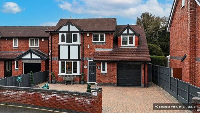 4 Bedroom Detached House For Sale In Paddock Rise, Stoke-On-Trent, ST4