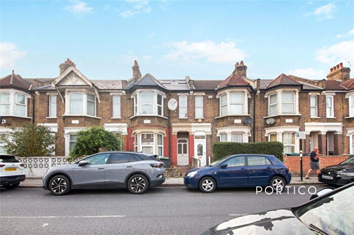 3 Bedroom House To Rent In Shelbourne Road, Tottenham, London, N17