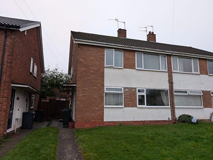 2 Bedroom Maisonette For Sale In Burnside Way, Longbridge, Birmingham, B31