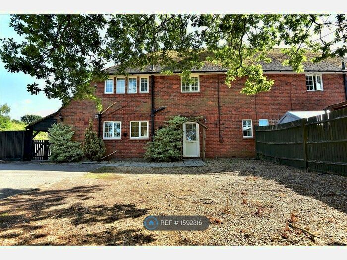 3 Bedroom Semi-Detached House To Rent In Lyons Road, Slinfold, Horsham, RH13