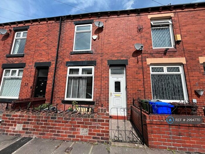 2 Bedroom Terraced House To Rent In Crosby Road, Manchester, M40