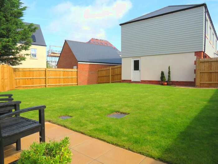 3 Bedroom Property To Rent In Merchant Row, Exeter, EX2