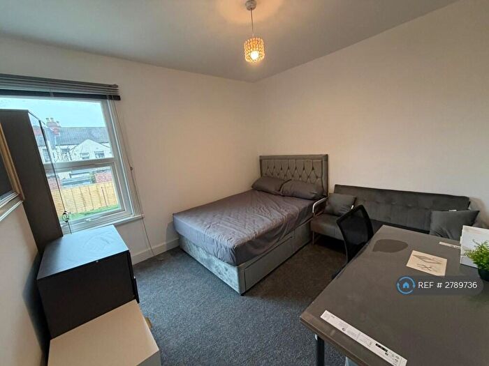 4 Bedroom Terraced House To Rent In University Area, Reading, RG6