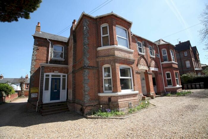 1 Bedroom Flat To Rent In Alexandra Road, Reading, Berkshire, RG1