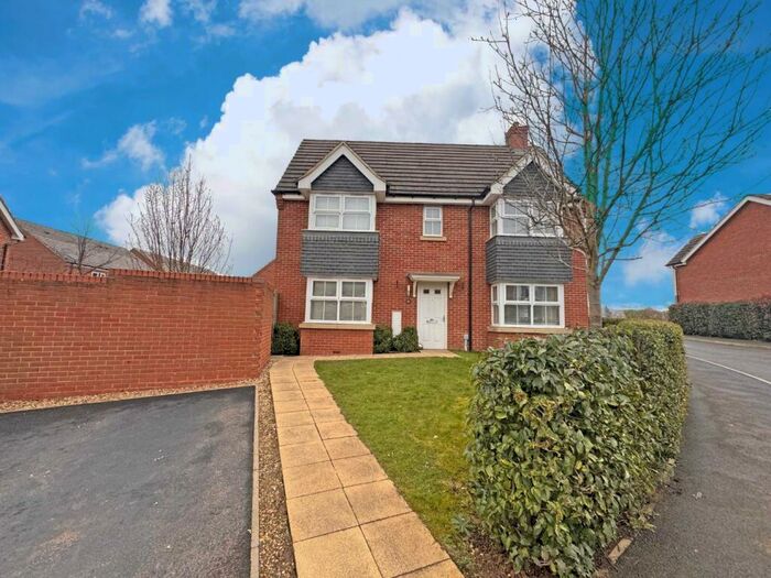 3 Bedroom Semi-Detached House To Rent In Manning Way, Long Buckby, Northampton, NN6