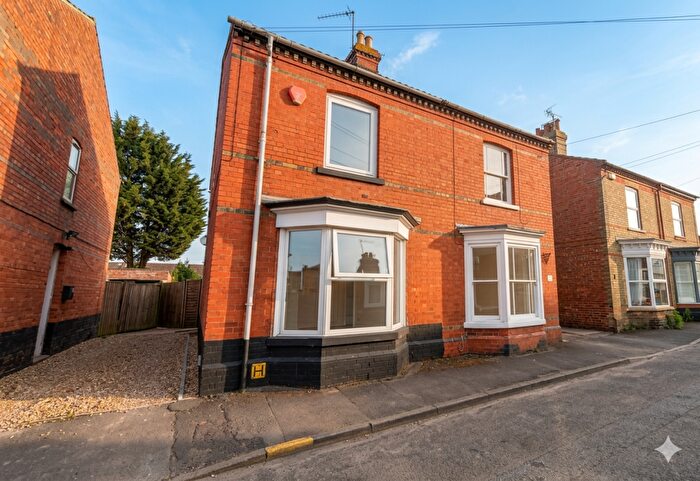 3 Bedroom Semi-Detached House For Sale In Gladstone Street, Bourne, PE10