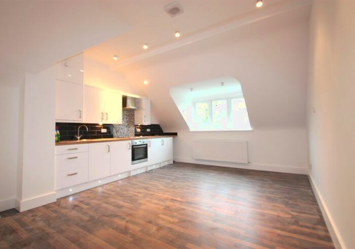 1 Bedroom Flat To Rent In Drewstead Road, Streatham, SW16