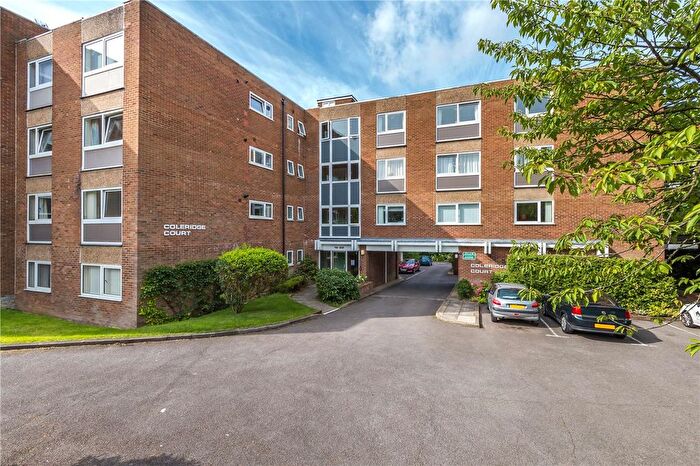 3 Bedroom Flat For Sale In Coleridge Court, Harpenden, Hertfordshire, AL5