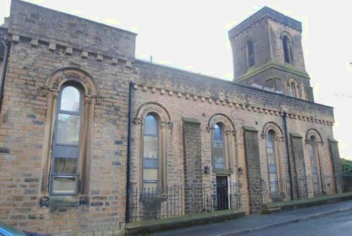 2 Bedroom Flat To Rent In St Georges Church, Sowerby Bridge, West Yorkshire, HX6