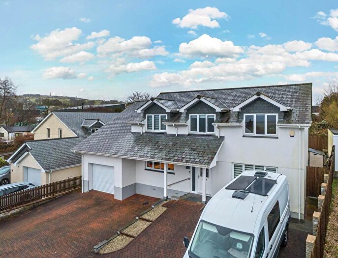 4 Bedroom House For Sale In Callington, PL17