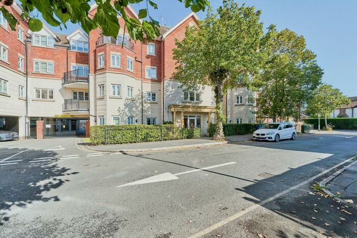 3 Bedroom Apartment To Rent In Rosemount Point, Rosemount Avenue, West Byfleet, Surrey, KT14