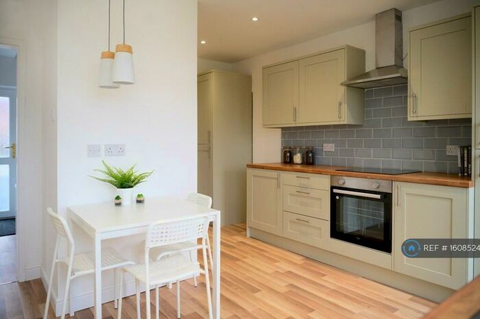 3 Bedroom Terraced House To Rent In Castlerigg Drive, Middleton, Manchester, M24