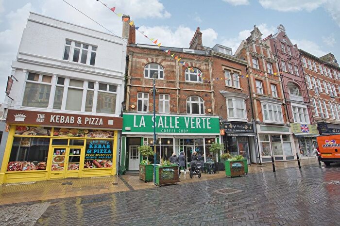 2 Bedroom Flat To Rent In Cannon Street, Dover, Kent, CT16