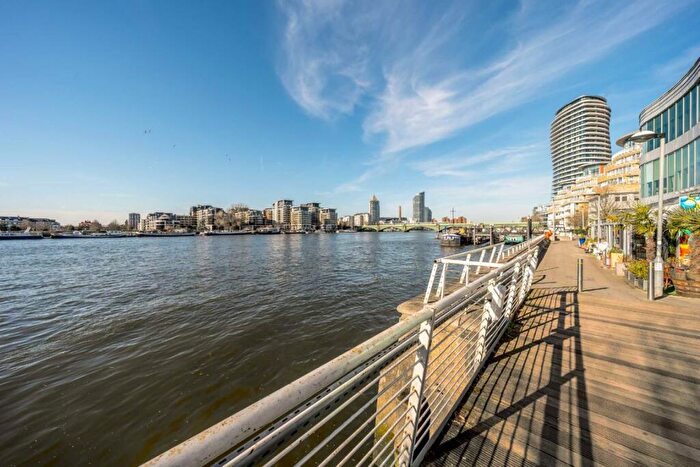 1 Bedroom Flat For Sale In Lombard Road, Battersea, SW11