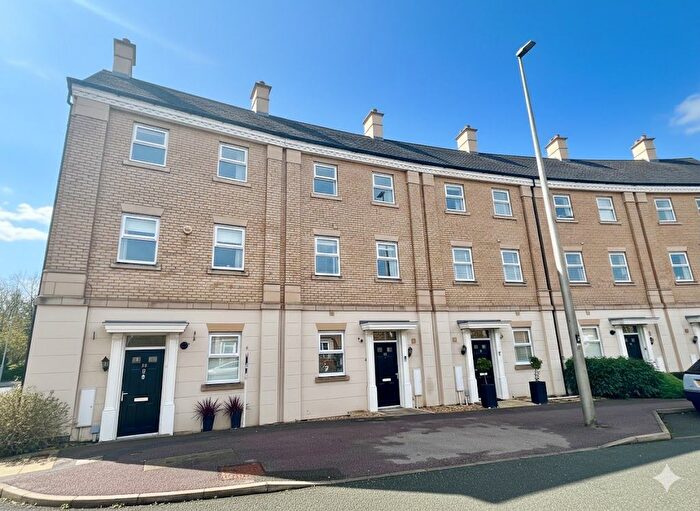 4 Bedroom Town House For Sale In Rowditch Furlong, Milton Keynes, MK14
