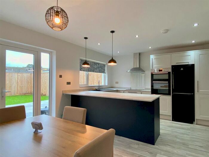 3 Bedroom Semi-Detached House To Rent In Pantydwr, Three Crosses, Swansea, SA4