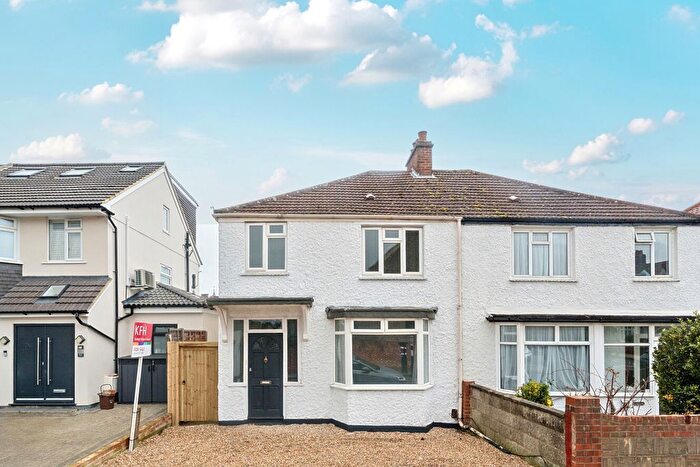 3 Bedroom End Terrace House For Sale In Khama Road, Tooting, London, SW17