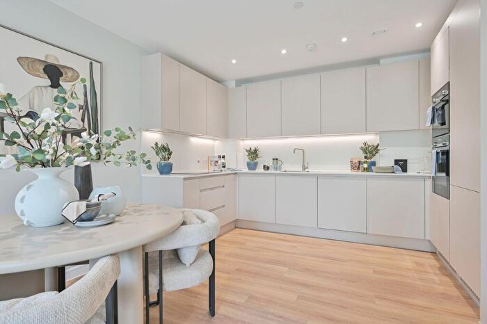 2 Bedroom Flat For Sale In Northwick Parkside, Harrow, HA1