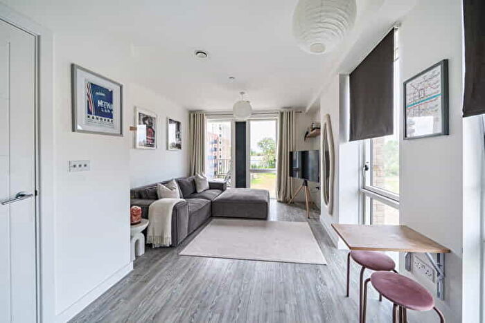 1 Bedroom Flat For Sale In Huntington House, Welwyn Garden City, Hertfordshire, AL7