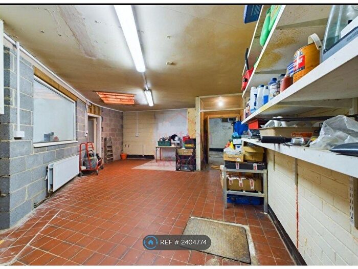 2 Bedroom End Terrace House To Rent In Grantham Road, Newcastle Upon Tyne, NE2